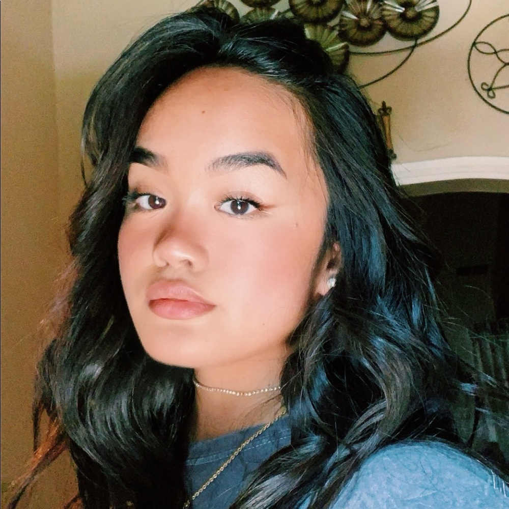 Meet your Posher, Camille